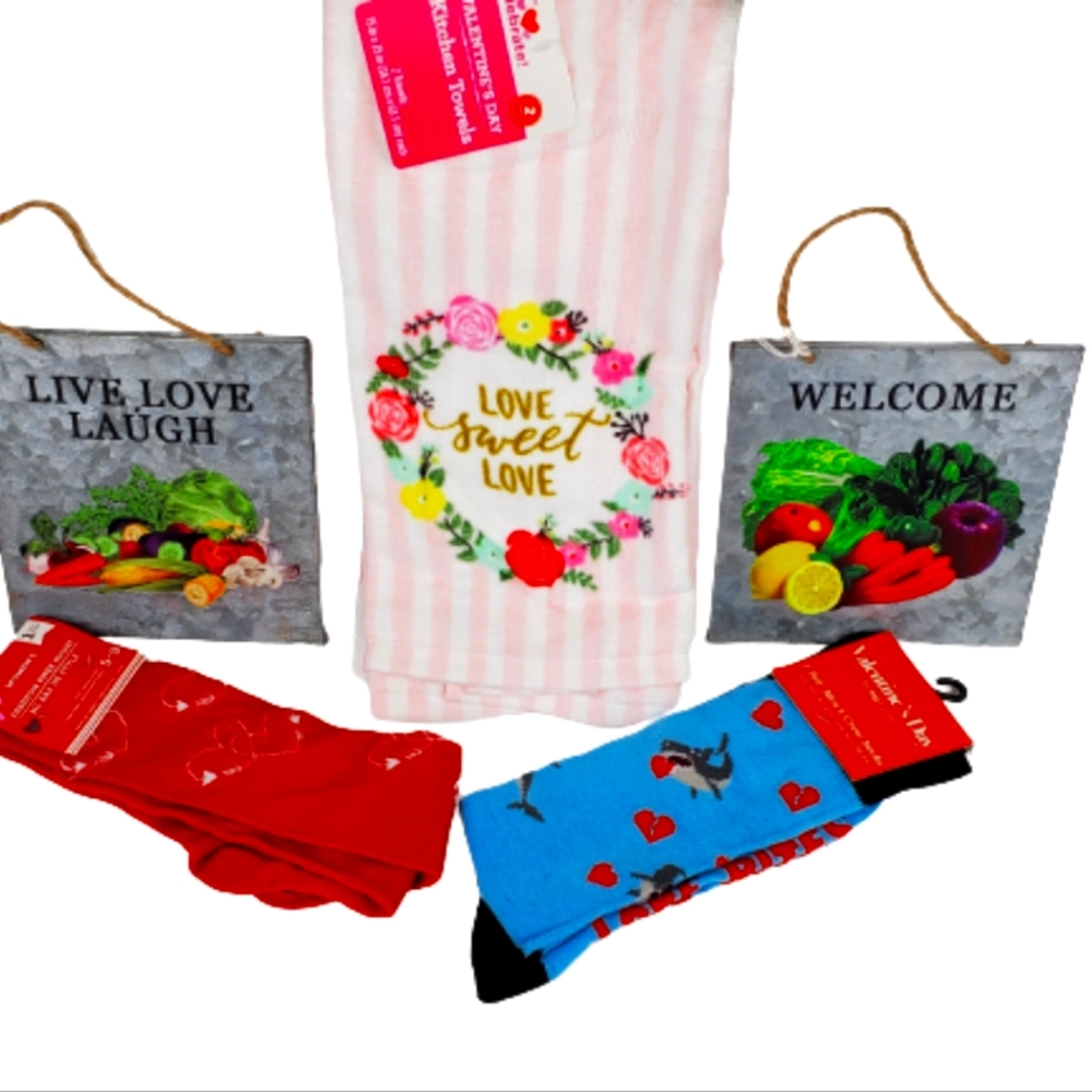 NWT Valentines Gift Set